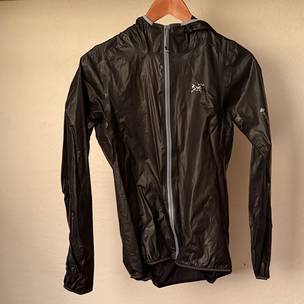 Arc'teryx Black Windbreaker Jacket for Women